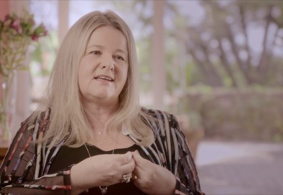 Filme aborda a exploração sexual de crianças e adolescentes nas estradas do país e tem apoio da Childhood Brasil, parceira do Instituto ABIHPEC Filme aborda a exploração sexual de crianças e adolescentes nas estradas do país e tem apoio da Childhood Brasil, parceira do Instituto ABIHPEC