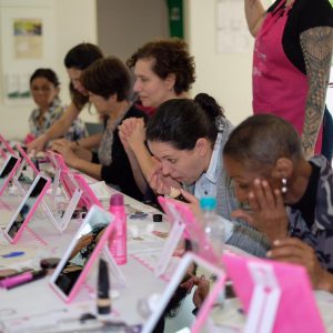 Programa De Bem com você – a Beleza contra o câncer abre inscrições para oficinas de automaquiagem