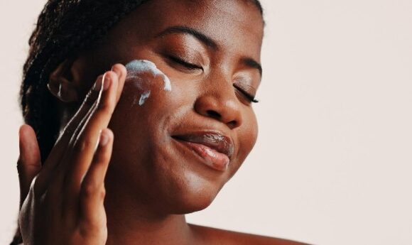 Foto release Câncer de pele: setor de Beleza e Cuidados Pessoais realiza ação preventiva com a população