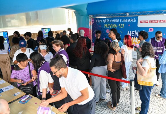 Ação de Conscientização sobre o HPV na Avenida Paulista, em São Paulo