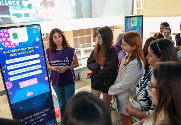 Ação de Conscientização sobre o HPV na Avenida Paulista, em São Paulo
